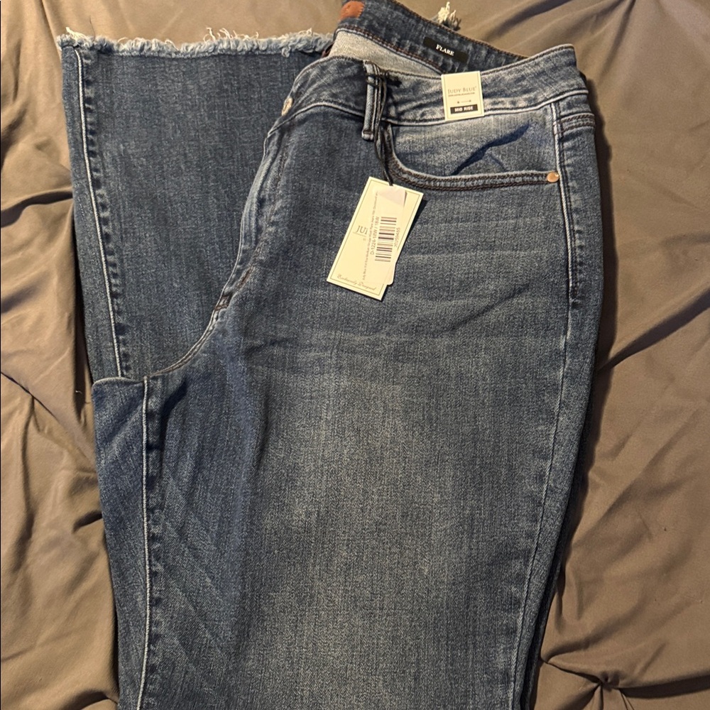 Judy Blue Dark Blue Flare Leg Jeans with Frayed Bottom